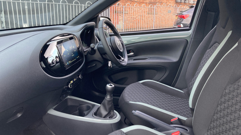 Toyota Aygo X 1.0 VVT-i Edge 5dr Petrol Hatchback